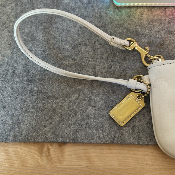 Early 2000’s coach wristlet - Picture 2 of 5